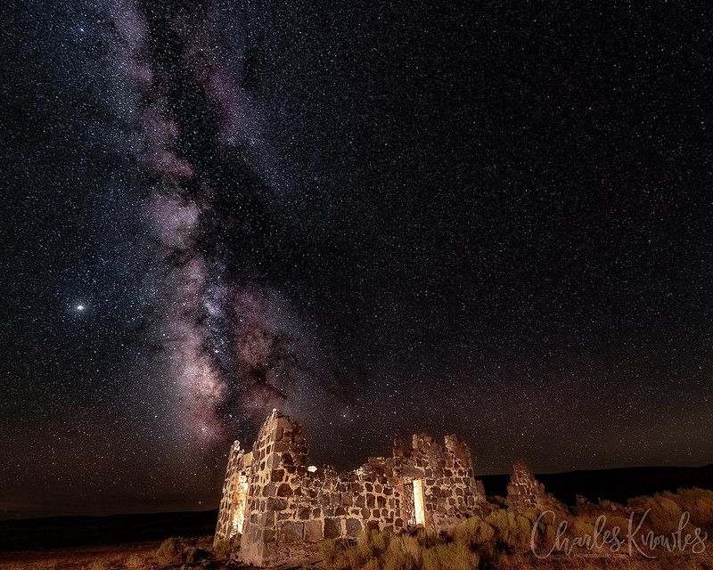 Peaceful Solitude Under Endless Western Skies
