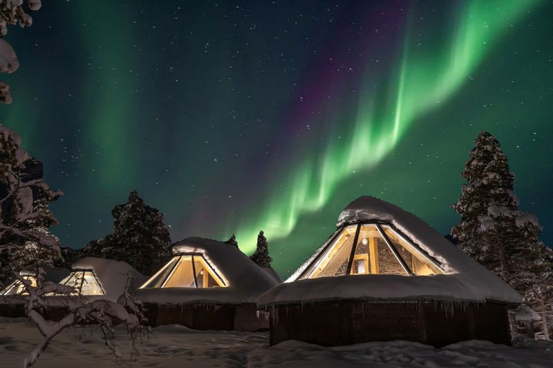 Wilderness Hotel Inari's Lakeside Aurora Cabins