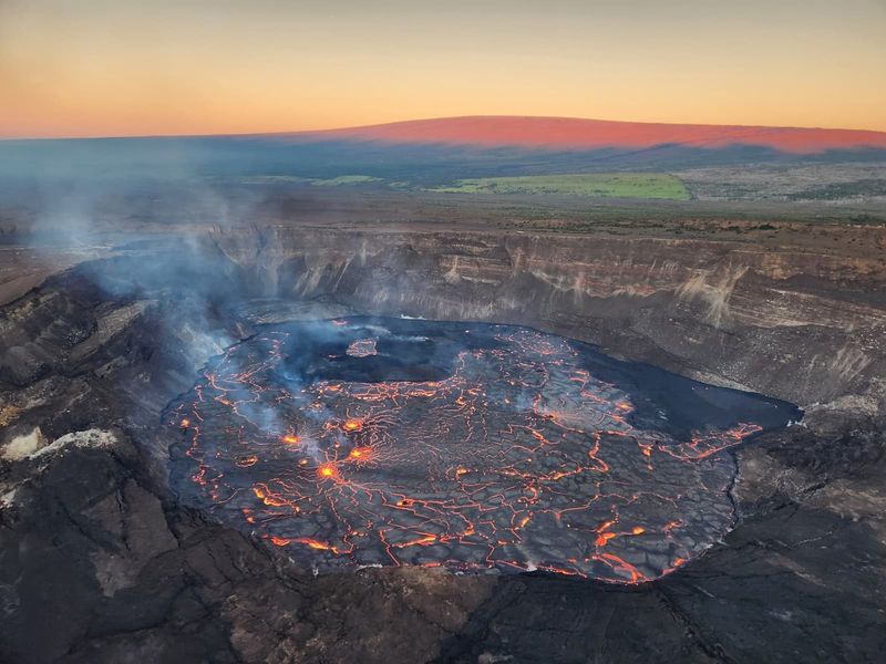 Discovering Volcanoes National Park