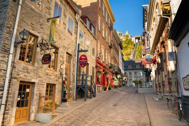 Cultural Immersion in Old Quebec