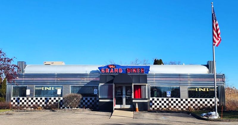 The Grand Diner – Novi