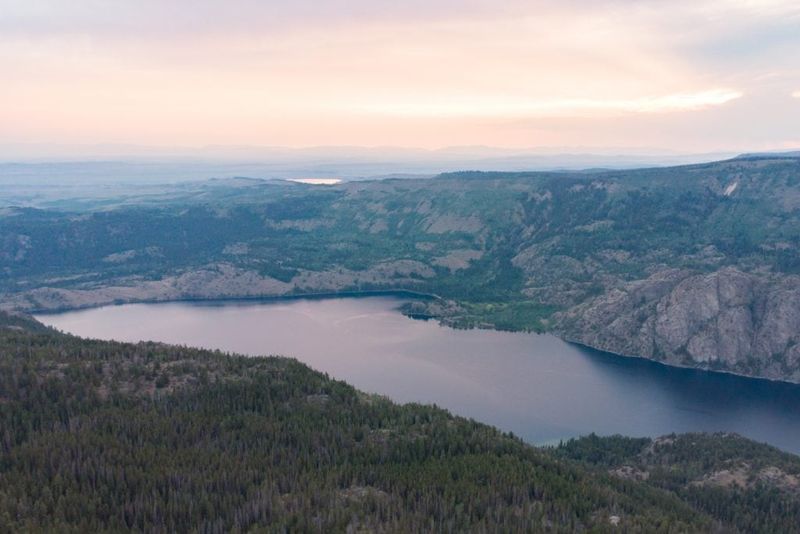Fremont Lake: Wyoming's Alpine Jewel