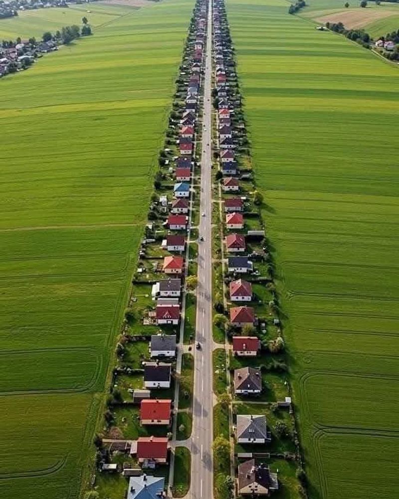 Sułoszowa, Poland: The Linear Village