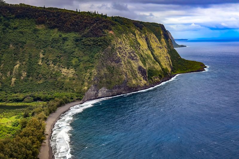 Waipio Valley Beach