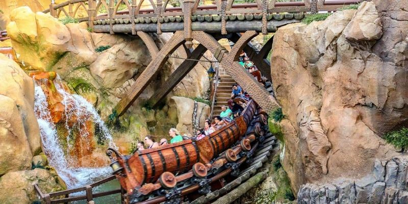 Seven Dwarfs Mine Train - Still Open