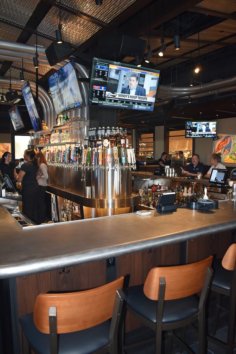 Yard House: Craft Beer Paradise With Food to Match