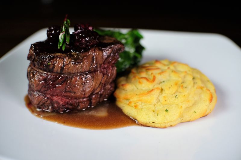 Aubri Lane's at The Club - Milledgeville's Elegant Hideaway