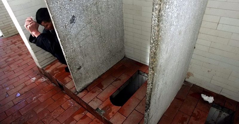 Unfamiliar Public Restroom Customs
