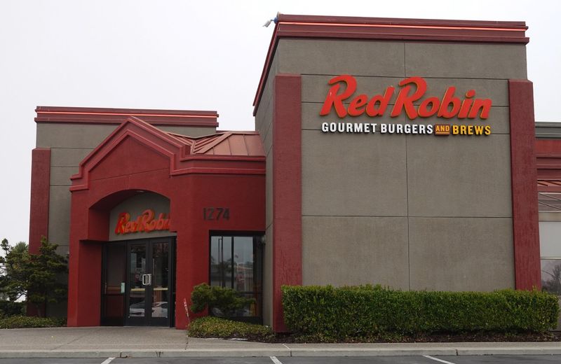 Red Robin Flies Away From Underperforming Nests