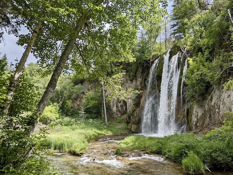 Spearfish Falls – A Hidden Waterfall Oasis