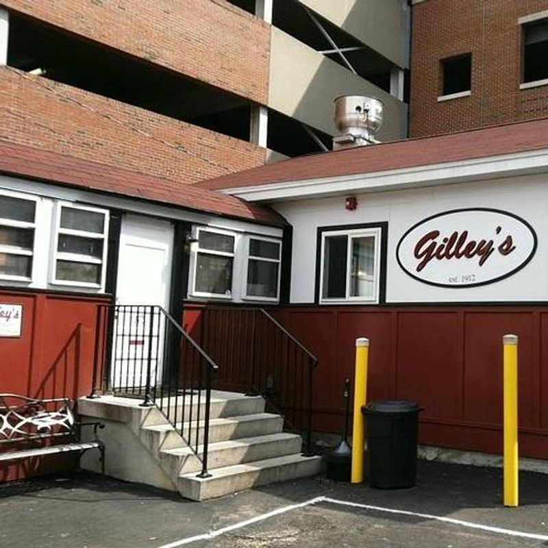 Gilley's PM Lunch – Portsmouth, New Hampshire