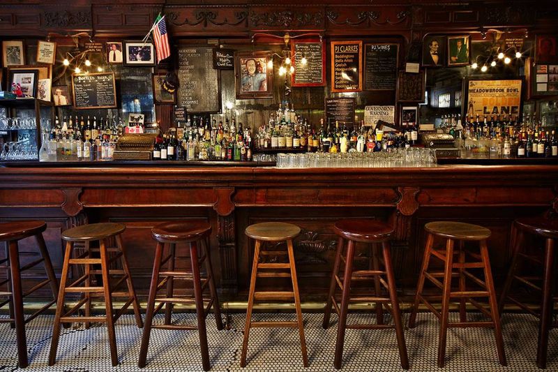 P.J. Clarke's (1884): The Cadillac of Burgers