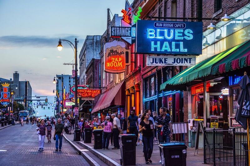 Louisiana – Blues Burger, Beale Street, Memphis