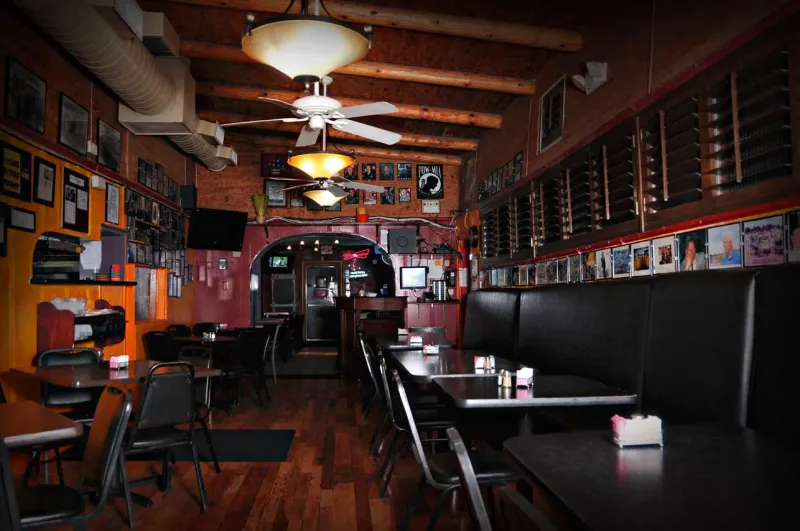 L & J Cafe