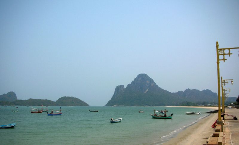 Prachuap Khiri Khan's Scenic Bays