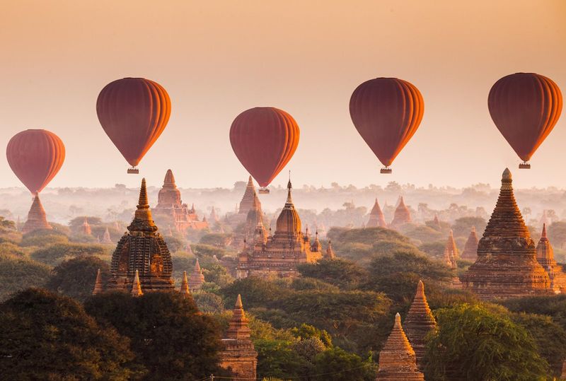 Bagan, Myanmar - Valley of Ten Thousand Temples