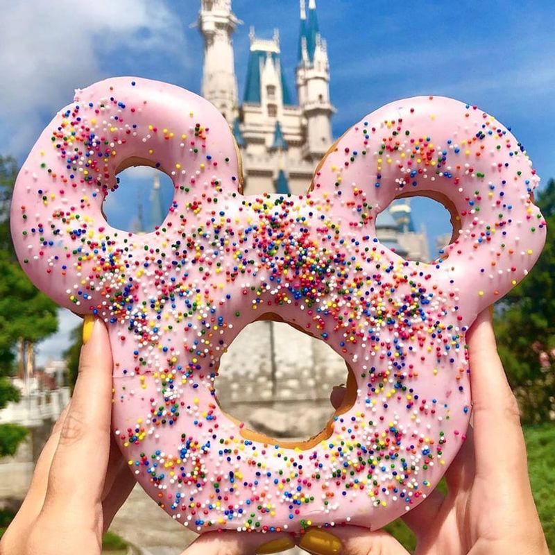 Disney World Donut Vendors - Theme Park Price Gouging