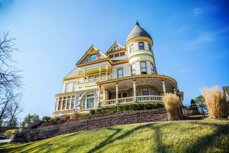 Eureka Springs, Arkansas – The Town with No Right Angles