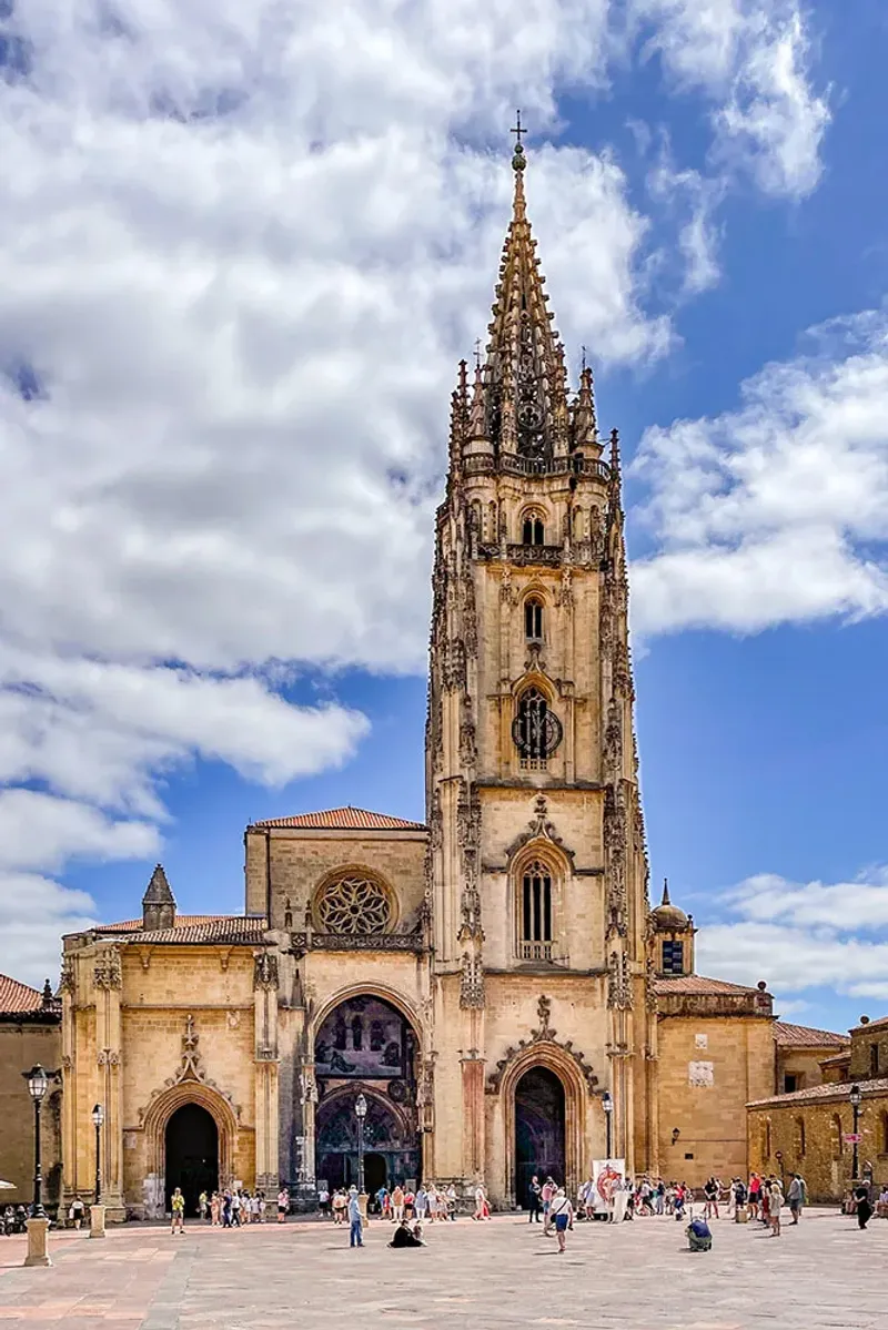 Oviedo - Asturian Capital Charm