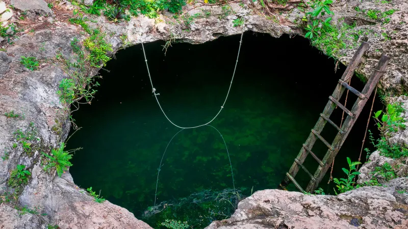 Cenote Calavera, Mexico