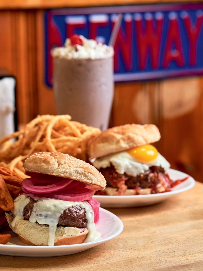 Massachusetts – Bartley’s Burger Cottage, Cambridge