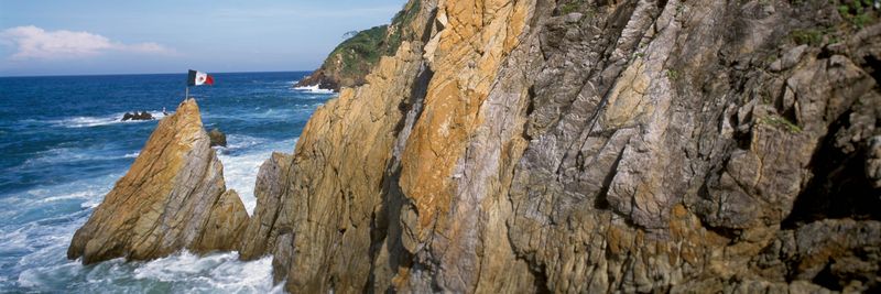 Acapulco's La Quebrada Cliff Divers