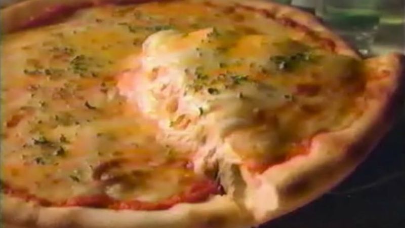 Pizza Hut's Priazzo - The Pizza That Was Too Much Pizza