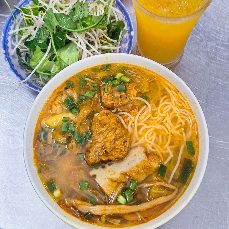 Bún Chả Cá - Fish Cake Noodle Paradise