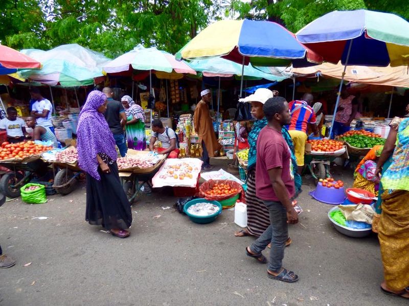 Comoros: Perfume Isles