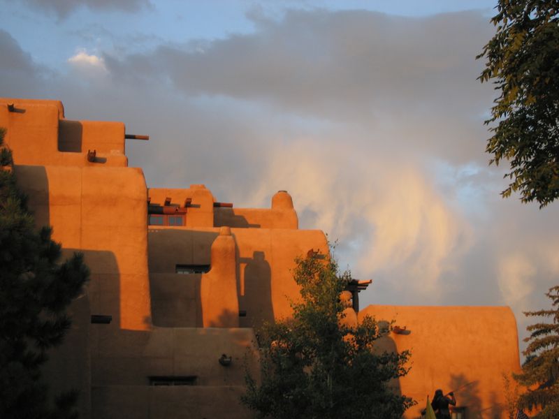 Desert Jewel: Santa Fe's Timeless Appeal Blends Cultures and Landscapes