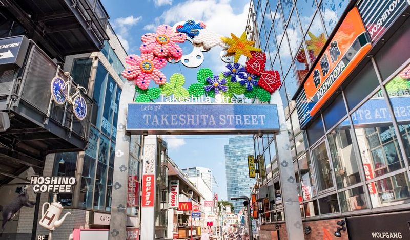 Harajuku Takeshita Street Ramen Stands - Tourist Trap Central