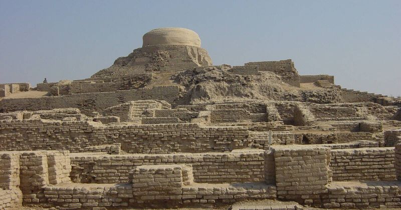 Mohenjo-Daro - The Ancient Metropolis