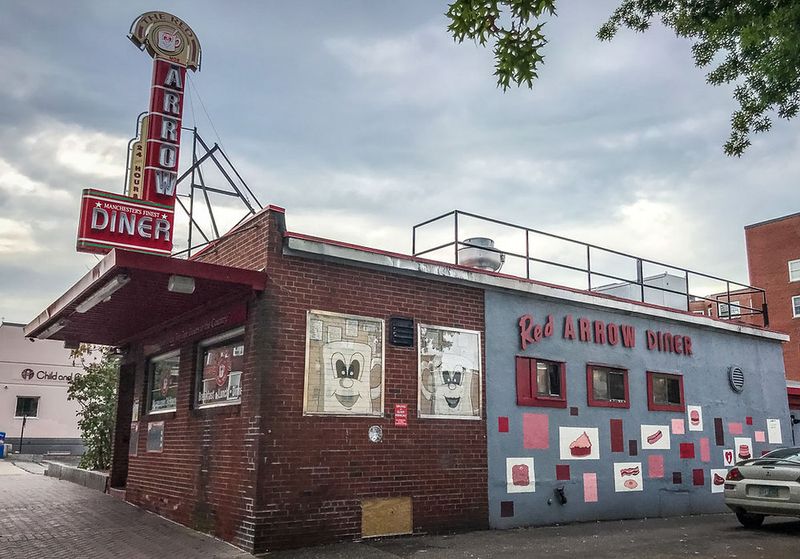 New Hampshire: The Red Arrow Diner (Manchester)