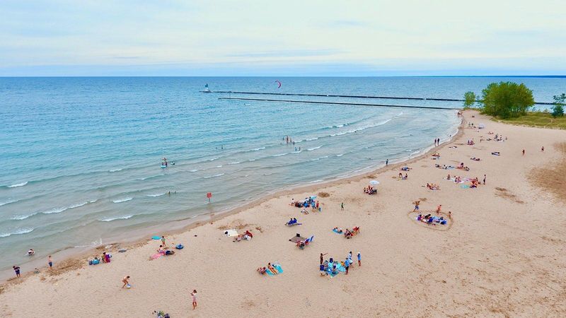 Waukegan Municipal Beach (Waukegan)