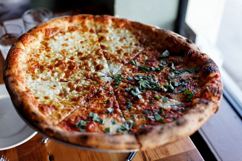 Oregon — Apizza Scholls (Portland)