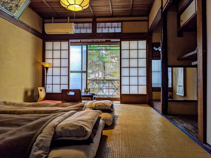 Secret Alternative 1: Hidden Kyoto Guesthouse