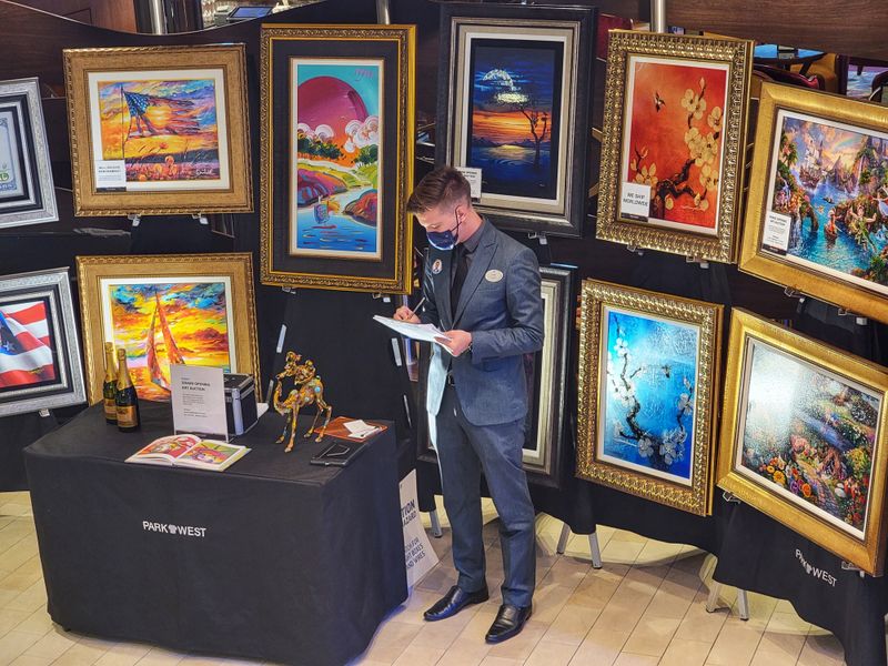 Art Auctions at Sea