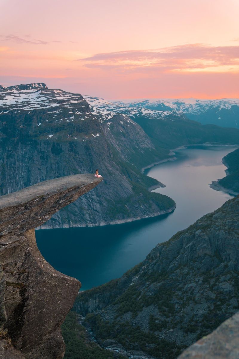 Trolltunga Trail