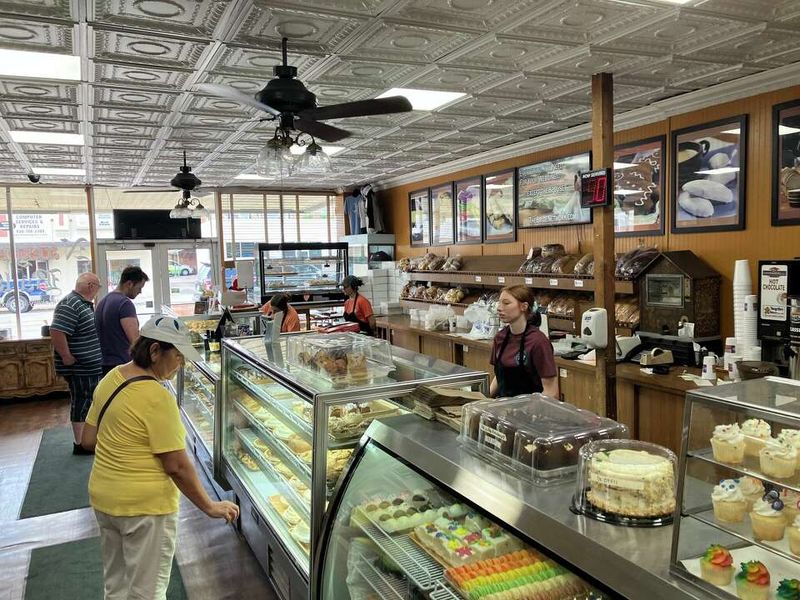 Naegelin’s Bakery