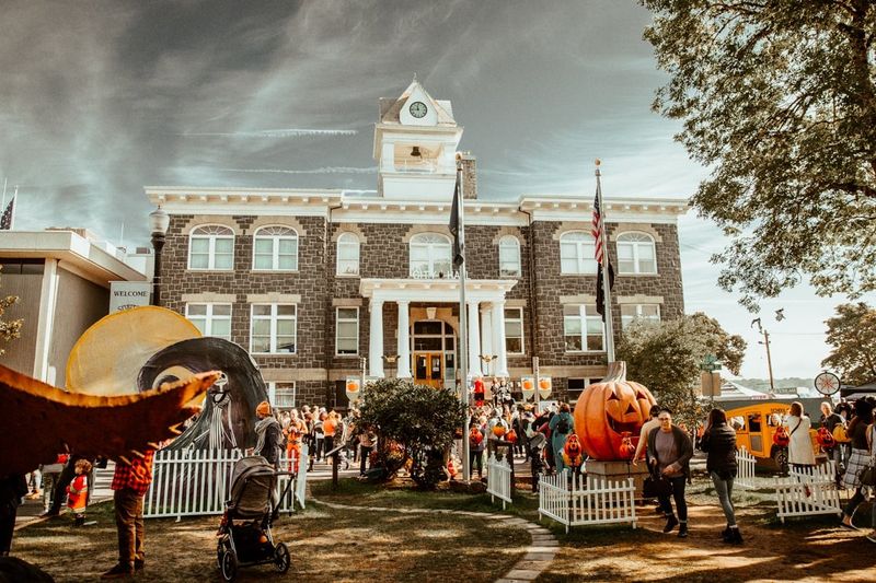 St. Helens' Halloween Magic in 'Halloweentown'