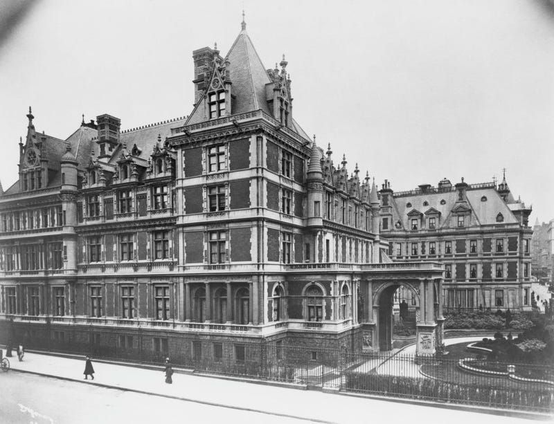 Vanderbilt Mansion's Gilded Age Glory