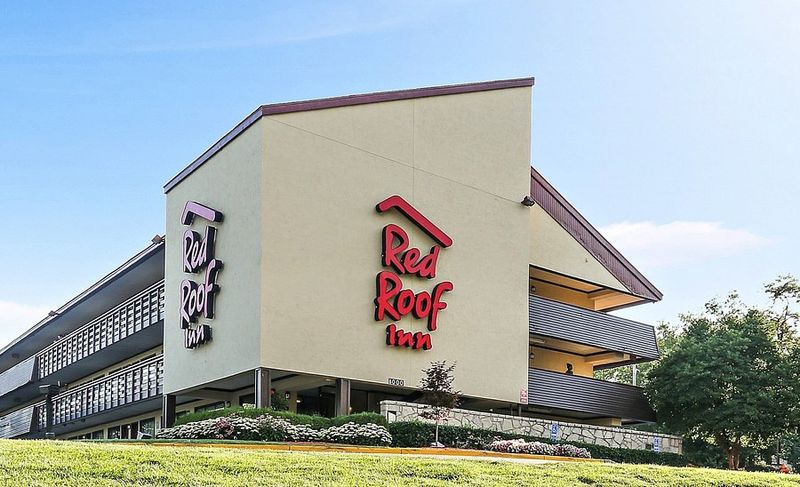 Red Roof Inn