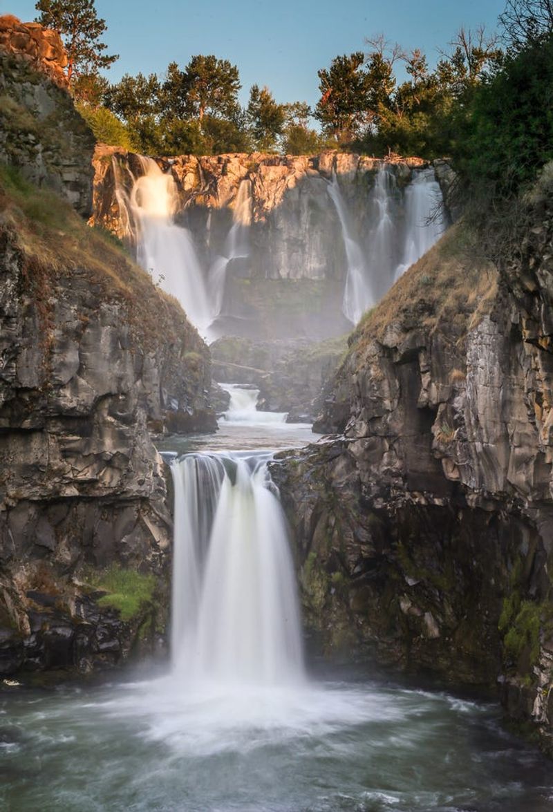 White River Falls — Roaring Majesty