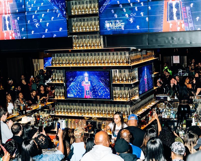 Celebrity Restaurant Chains (Jay‑Z’s 40/40 Club)