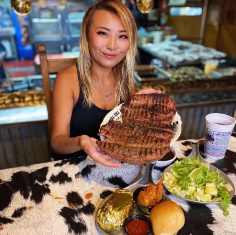 Live-Streamed Food Drama