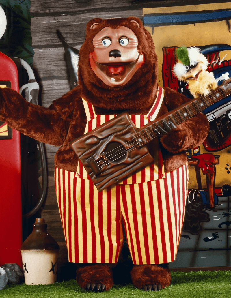 ShowBiz Pizza Place: Where a Robot Bear Rocked Dinner