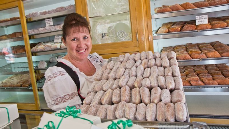 Haegele's Bakery (Philadelphia)
