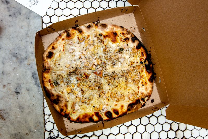 Frank Pepe Pizzeria Napoletana (New Haven, Connecticut)