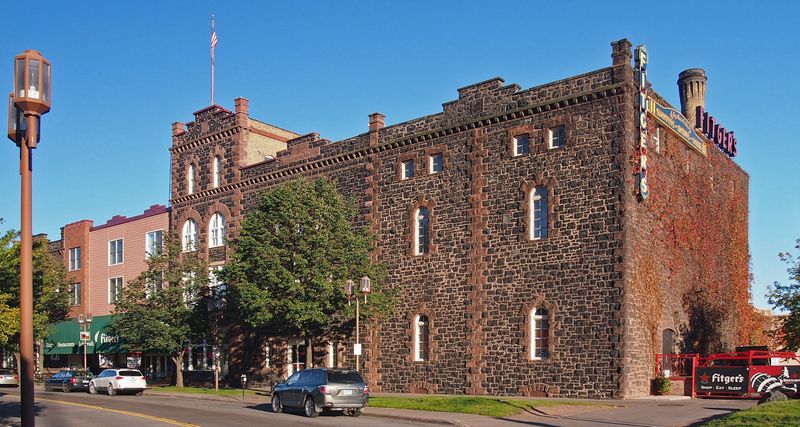 Fitger's Brewing Company – Northland's Brick Fortress (Early 1900s)
