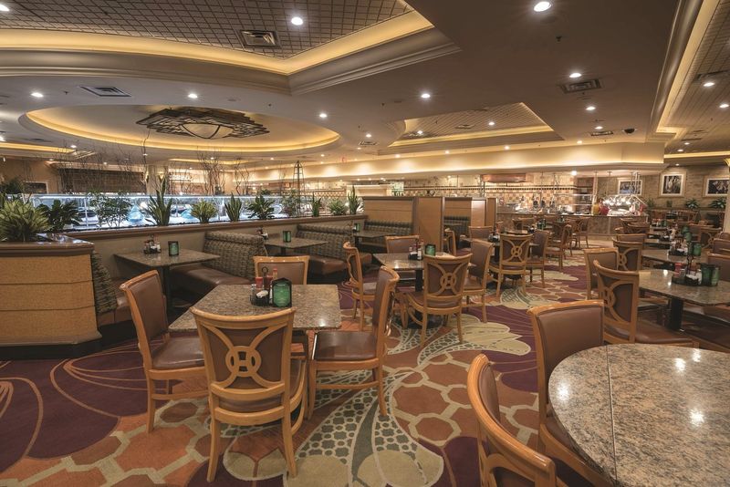 MGM Grand Buffet - Vegas Luxury